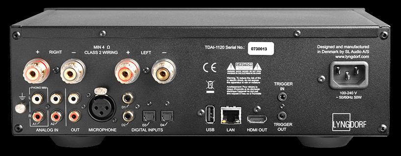Rear back panel of Lyngdorf TDAI-1120